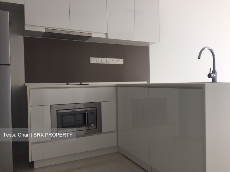 Sky Vue (D20), Condominium #218430801